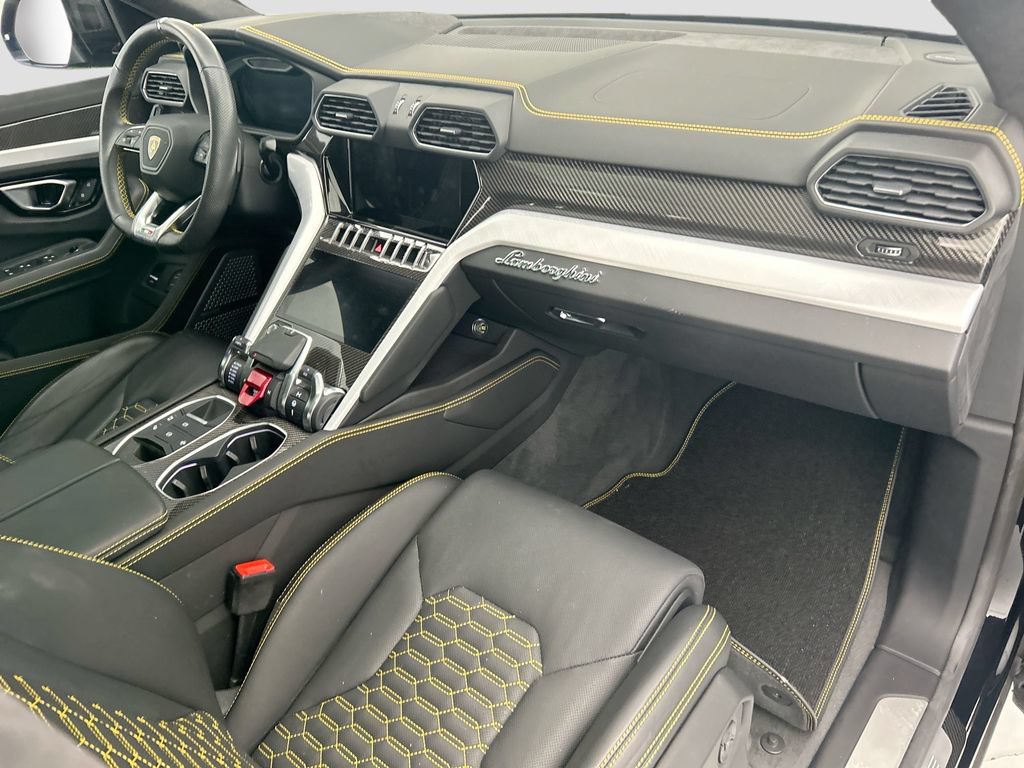 Used 2021 Lamborghini Urus AWD/4WD image 16