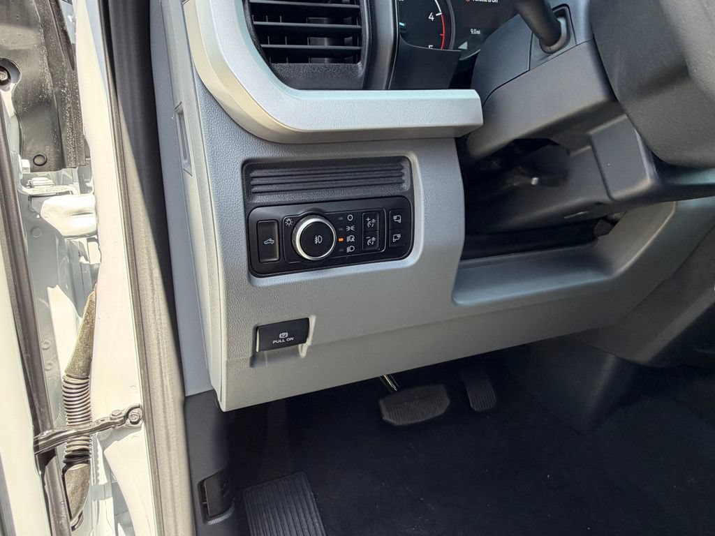 New 2026 Ford F250 XLT w/ FX4 Off-Road Package AWD/4WD image 21