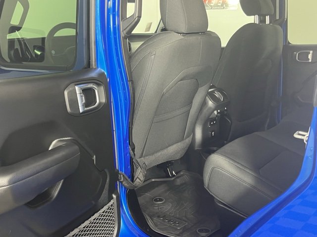Used 2022 Jeep Gladiator Willys image 24