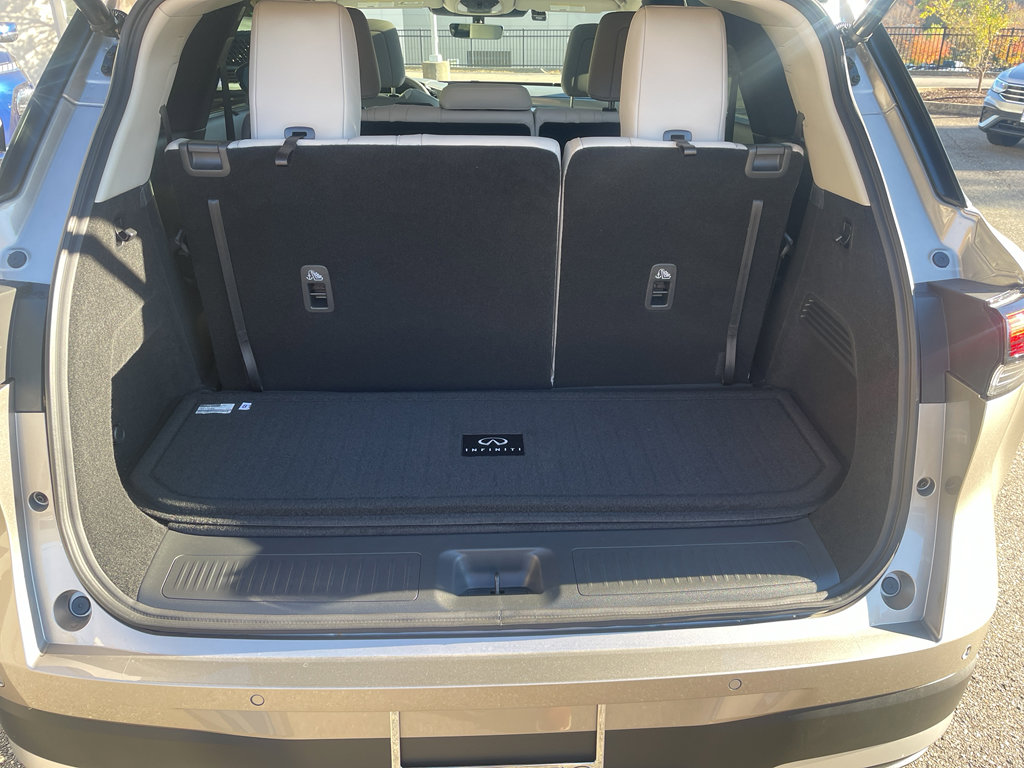 New 2026 INFINITI QX60 Luxe image 16