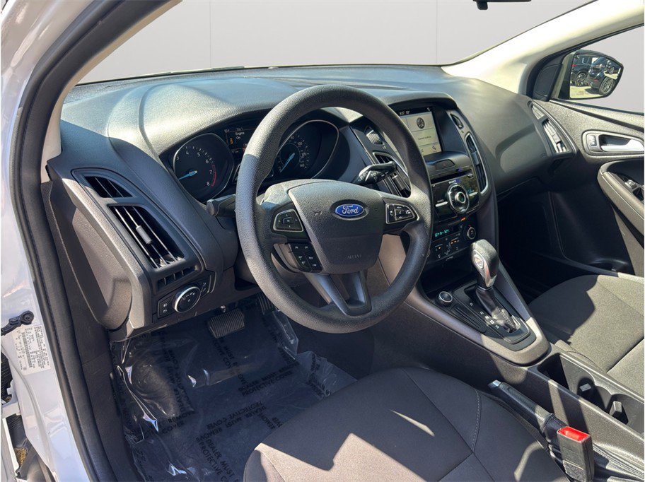 Used 2017 Ford Focus SEL image 6