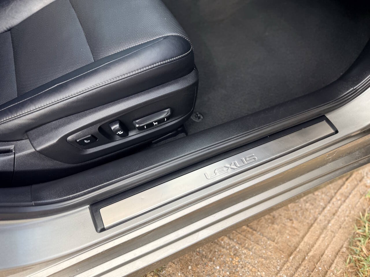 Used 2017 Lexus ES 350 FWD image 28
