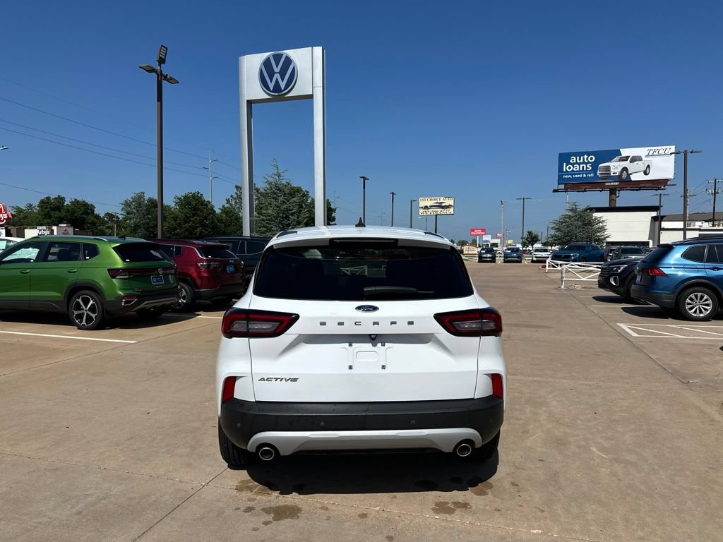 Used 2023 Ford Escape Active w/ Tech Pack #1 FWD image 6