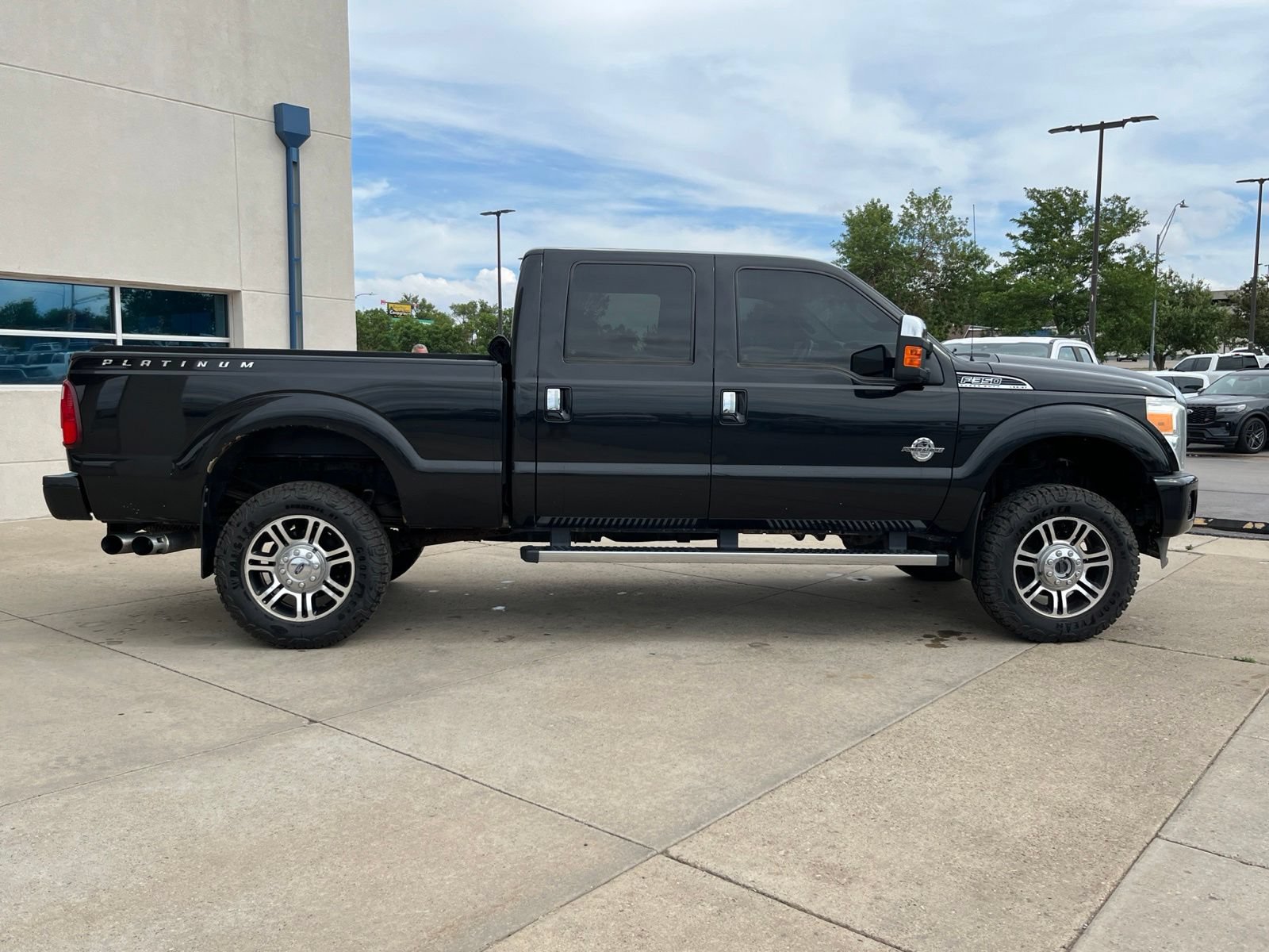 Used 2014 Ford F350 Platinum w/ Platinum Package AWD/4WD image 4