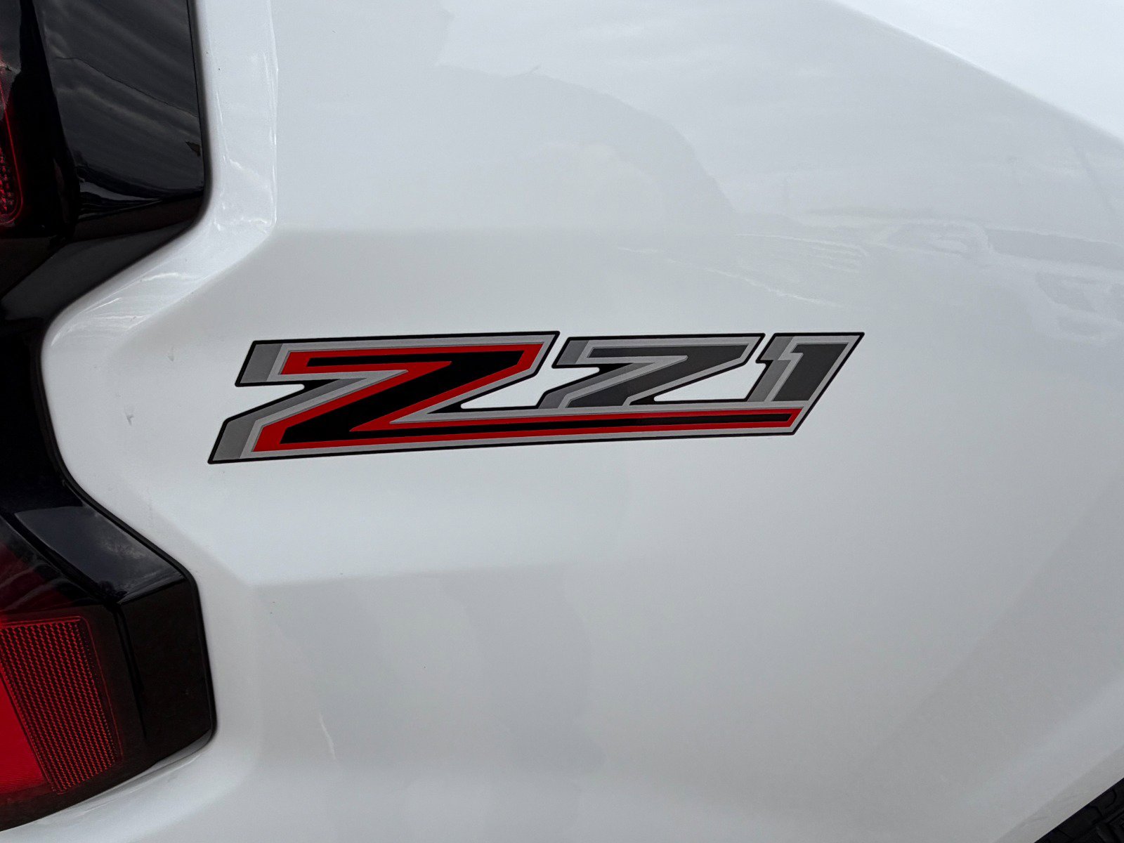 Used 2023 Chevrolet Colorado Z71 w/ Z71 Convenience Package 2 AWD/4WD image 28