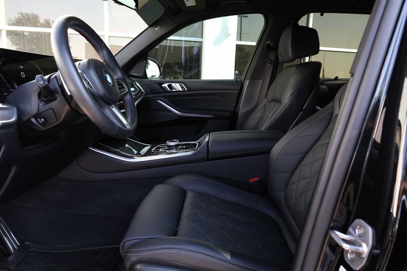 Used 2026 BMW X5 M60i AWD/4WD image 4