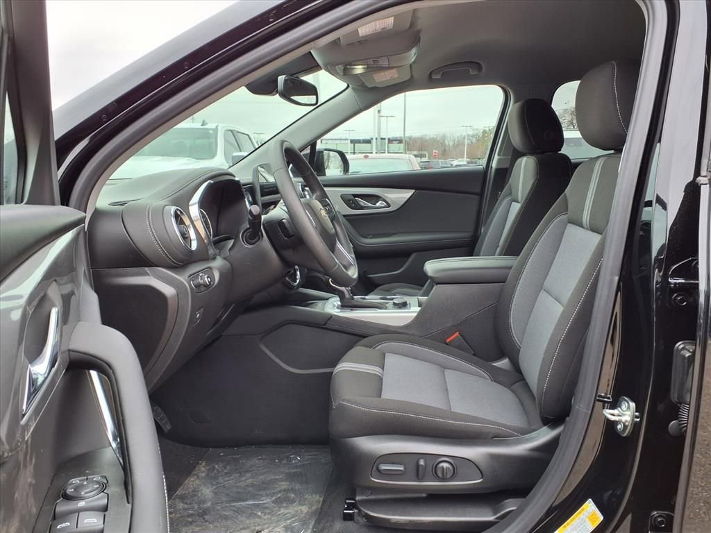 New 2026 Chevrolet Blazer LT w/ Convenience Package image 13