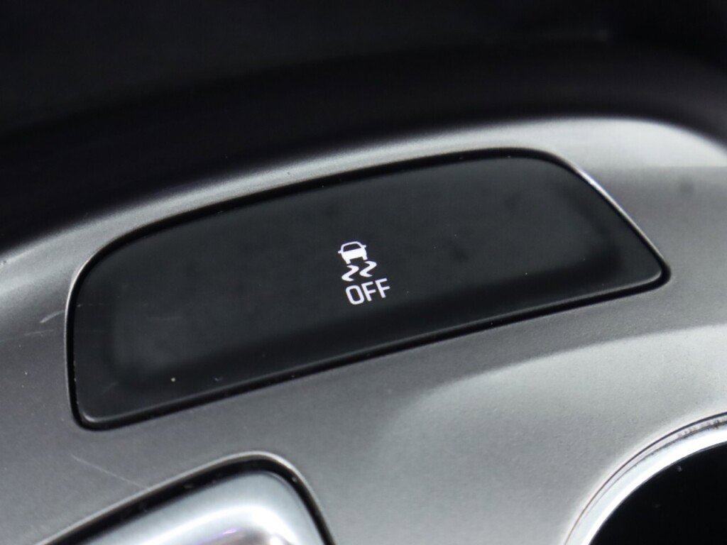 Used 2021 Chevrolet Malibu LT FWD image 24