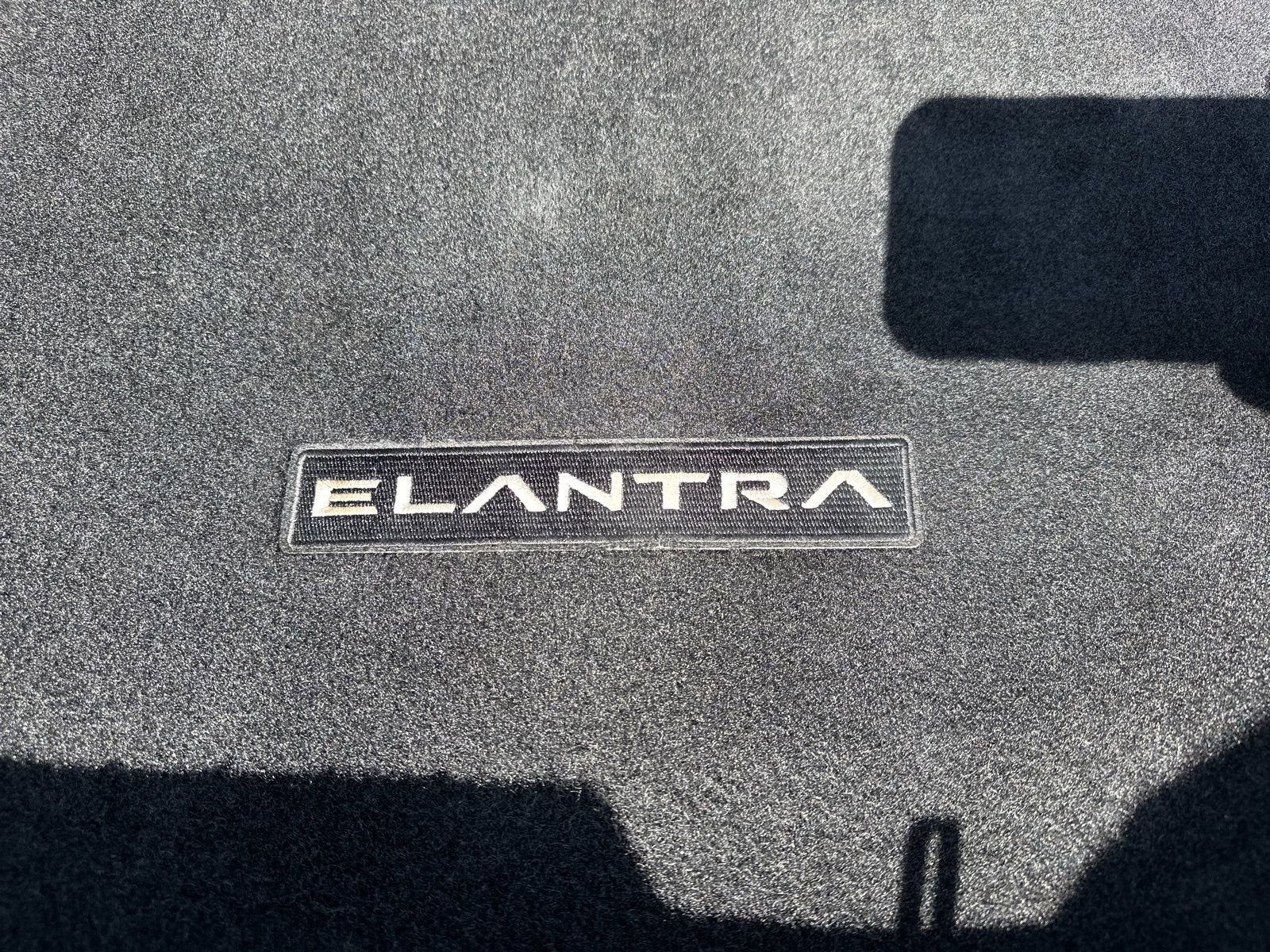 Used 2022 Hyundai Elantra SEL w/ Cargo Package image 21