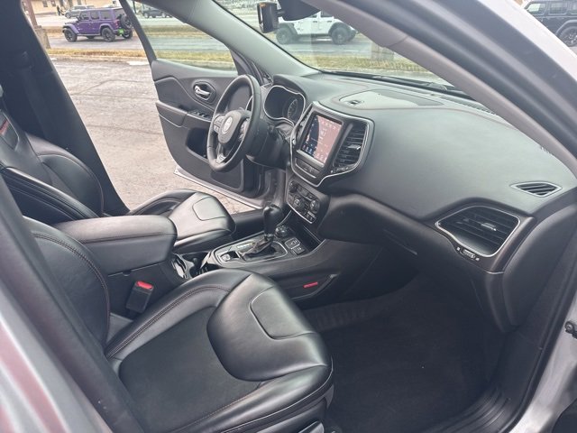 Used 2022 Jeep Cherokee Trailhawk w/ Comfort/Convenience Group image 22