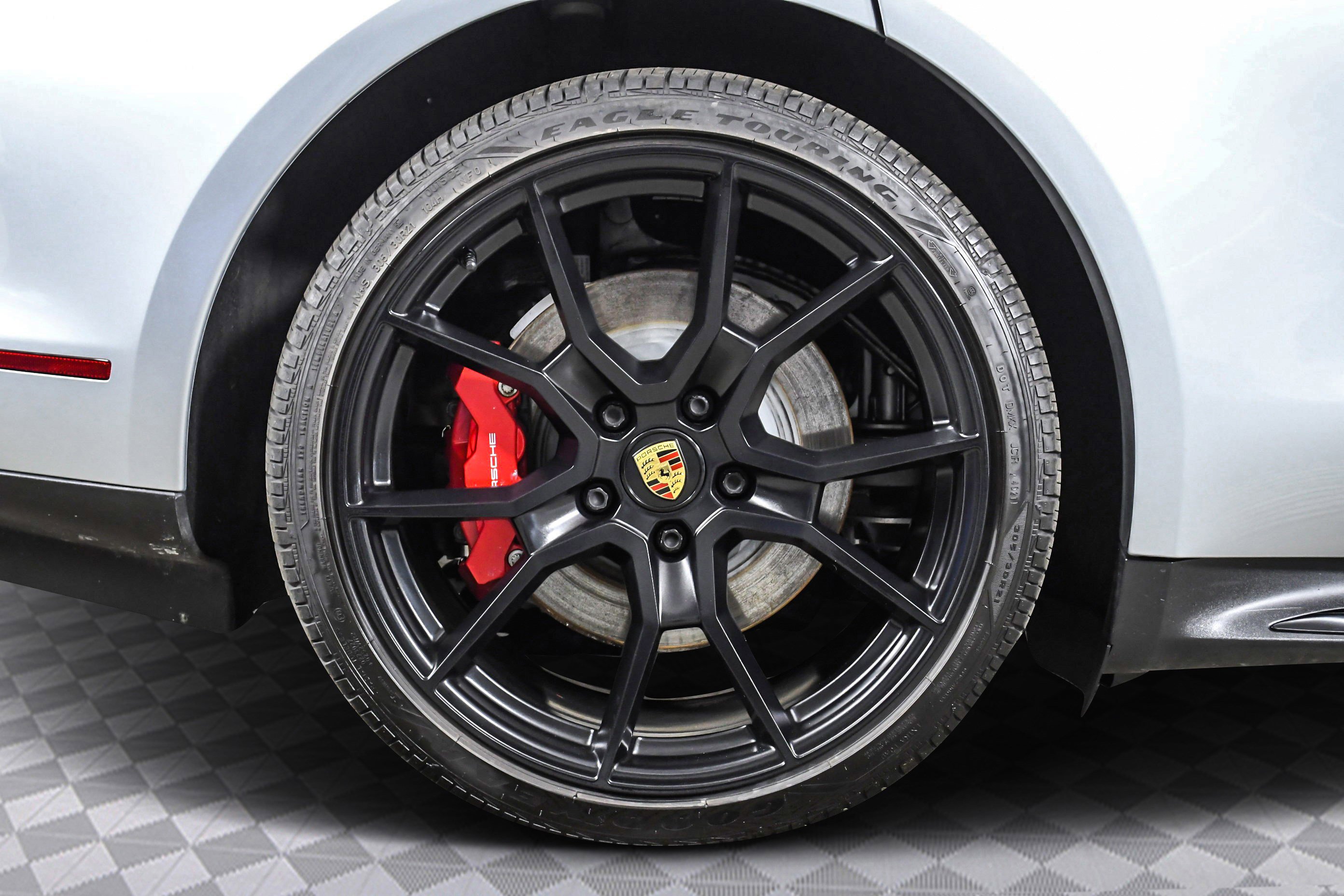 Used 2022 Porsche Taycan GTS w/ Premium Package (P6U) image 30