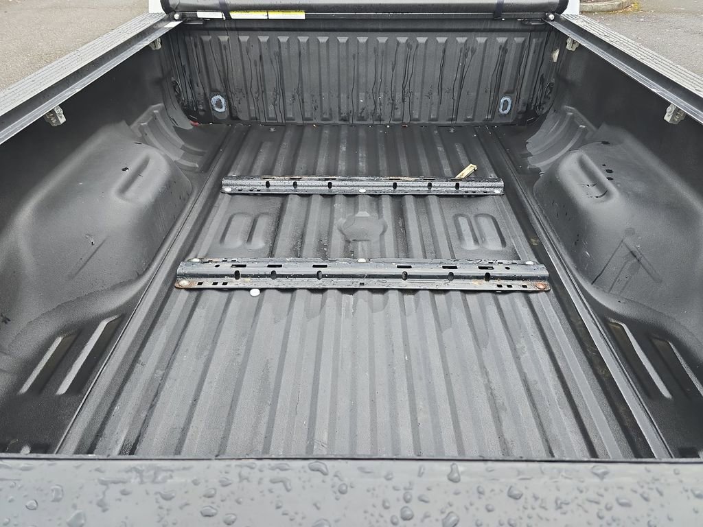 Used 2015 Ford F250 Lariat w/ Camper Package image 27