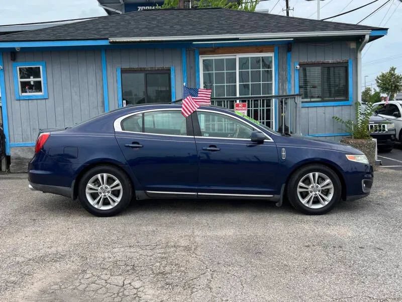 Used 2011 Lincoln MKS FWD image 5