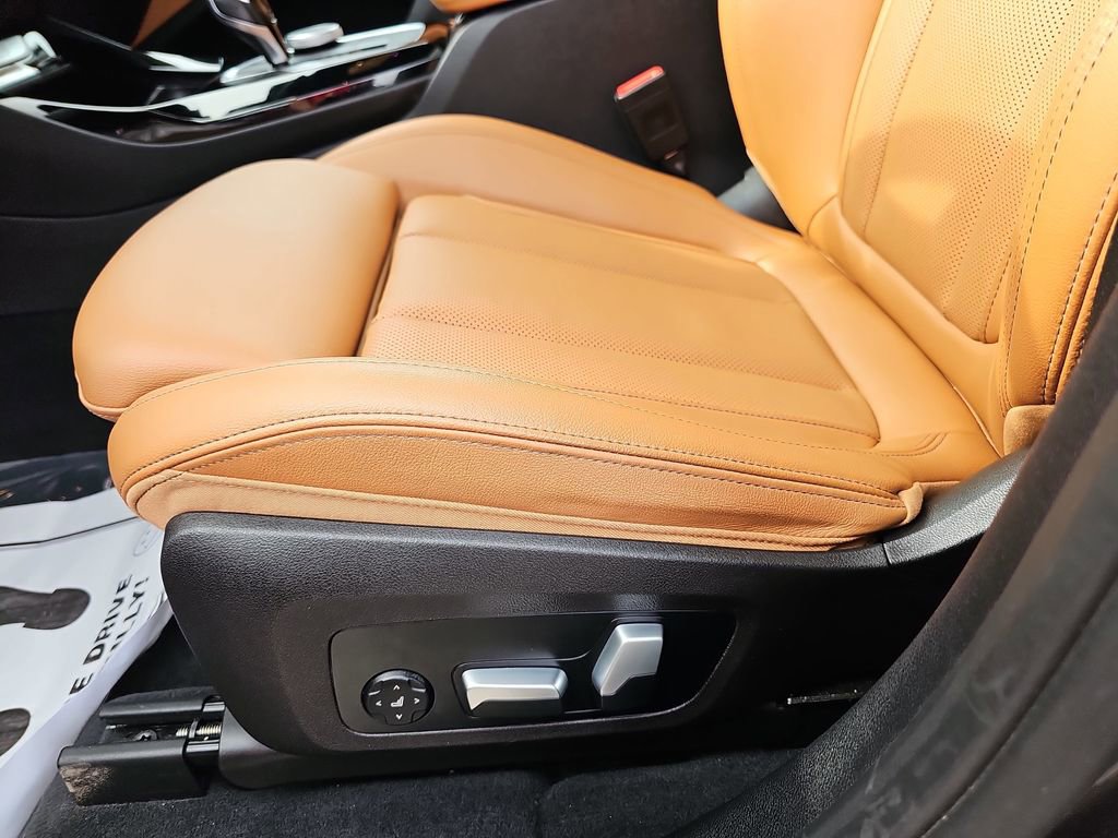 Used 2023 BMW X3 sDrive30i w/ Premium Package image 33
