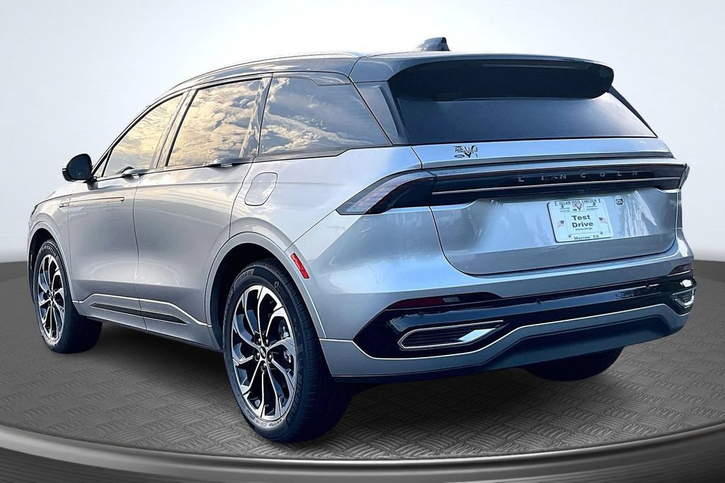 New 2026 Lincoln Nautilus Reserve AWD/4WD image 3