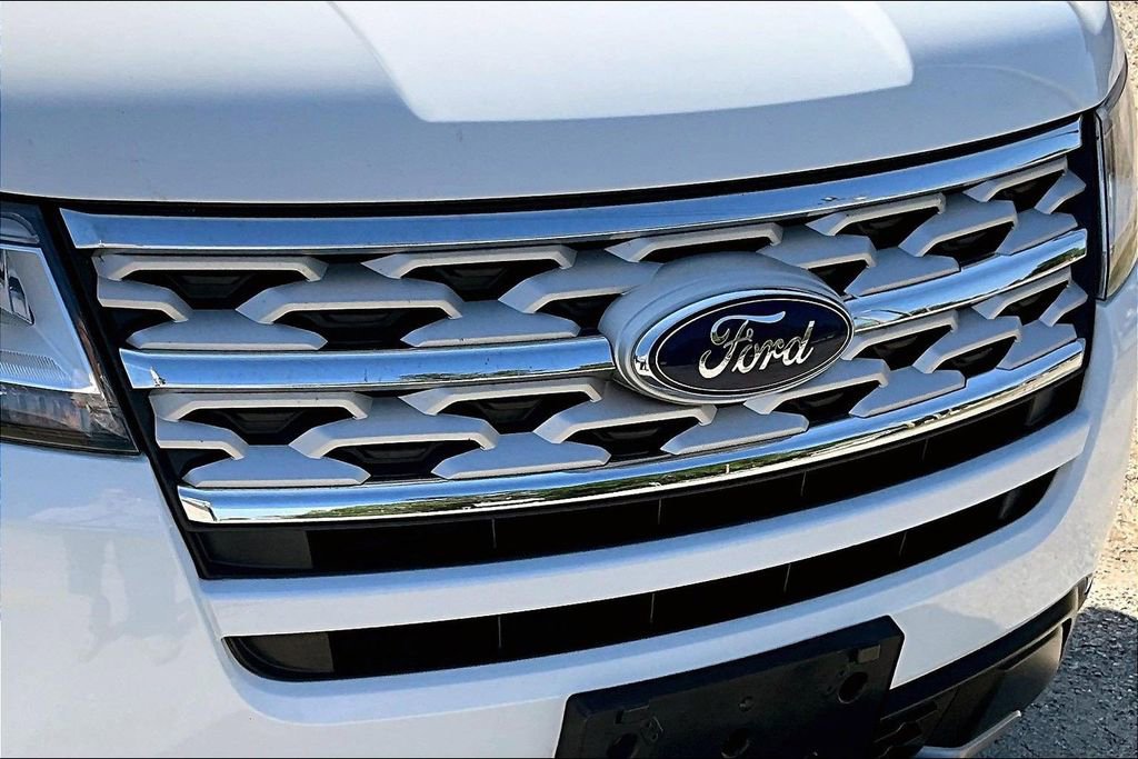 Used 2019 Ford Explorer XLT FWD image 35