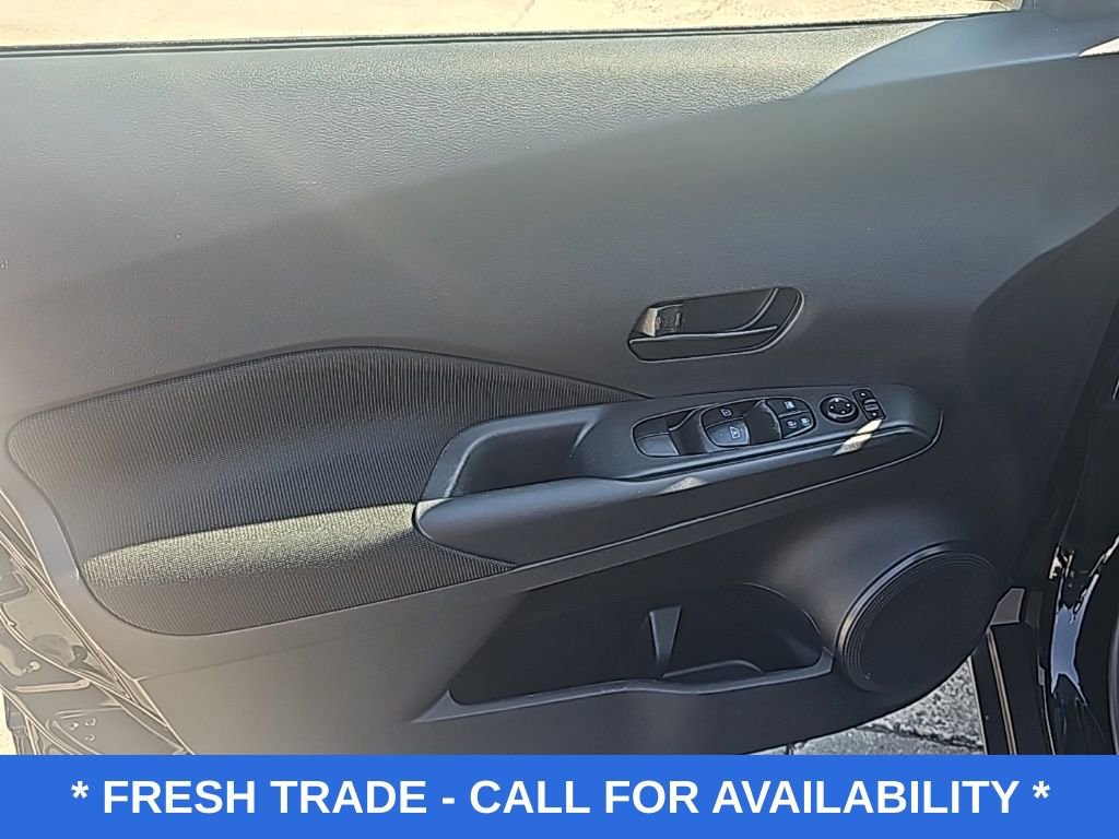 Used 2023 Nissan Kicks S image 7