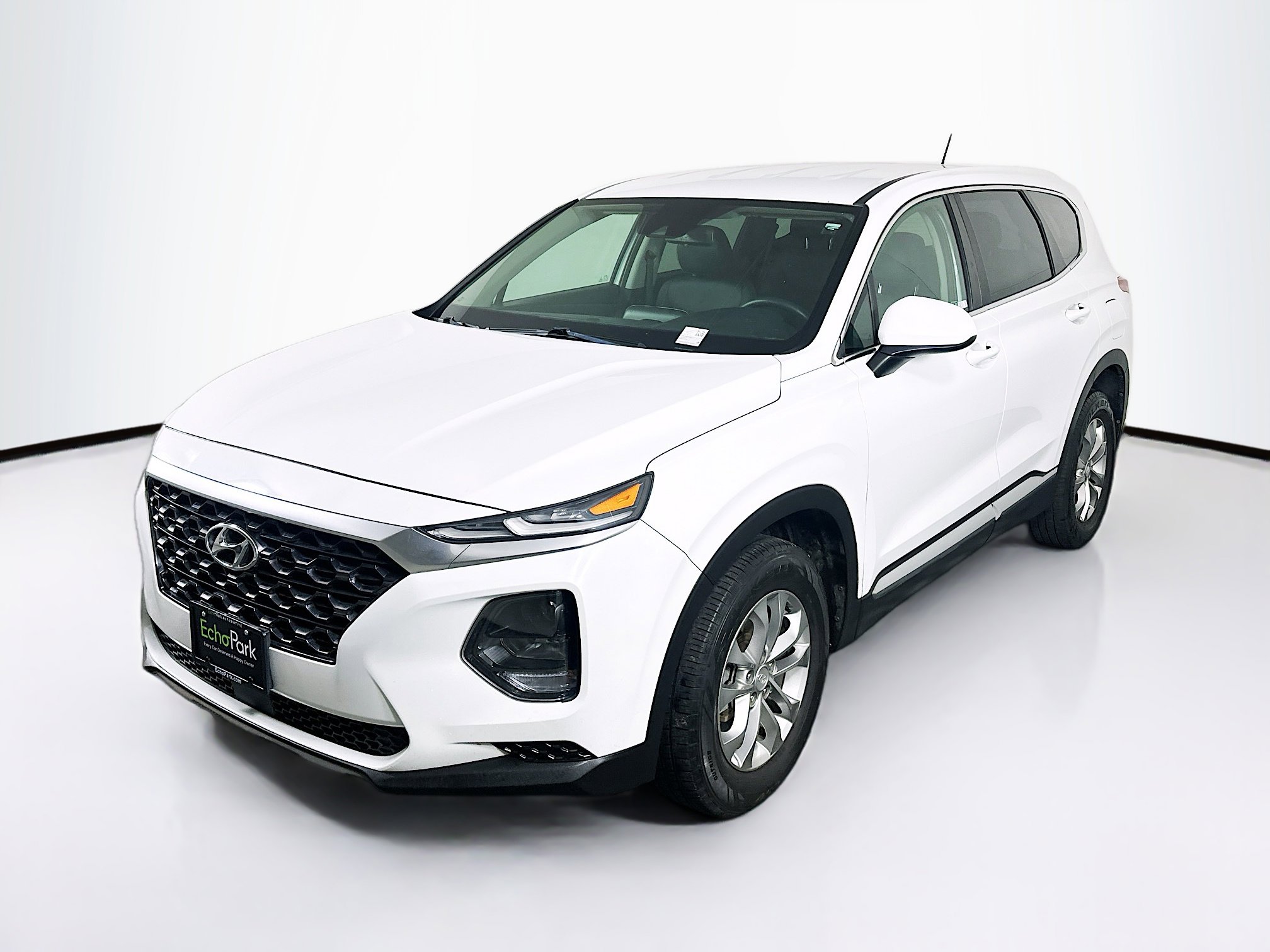 Used 2019 Hyundai Santa Fe SE FWD image 3