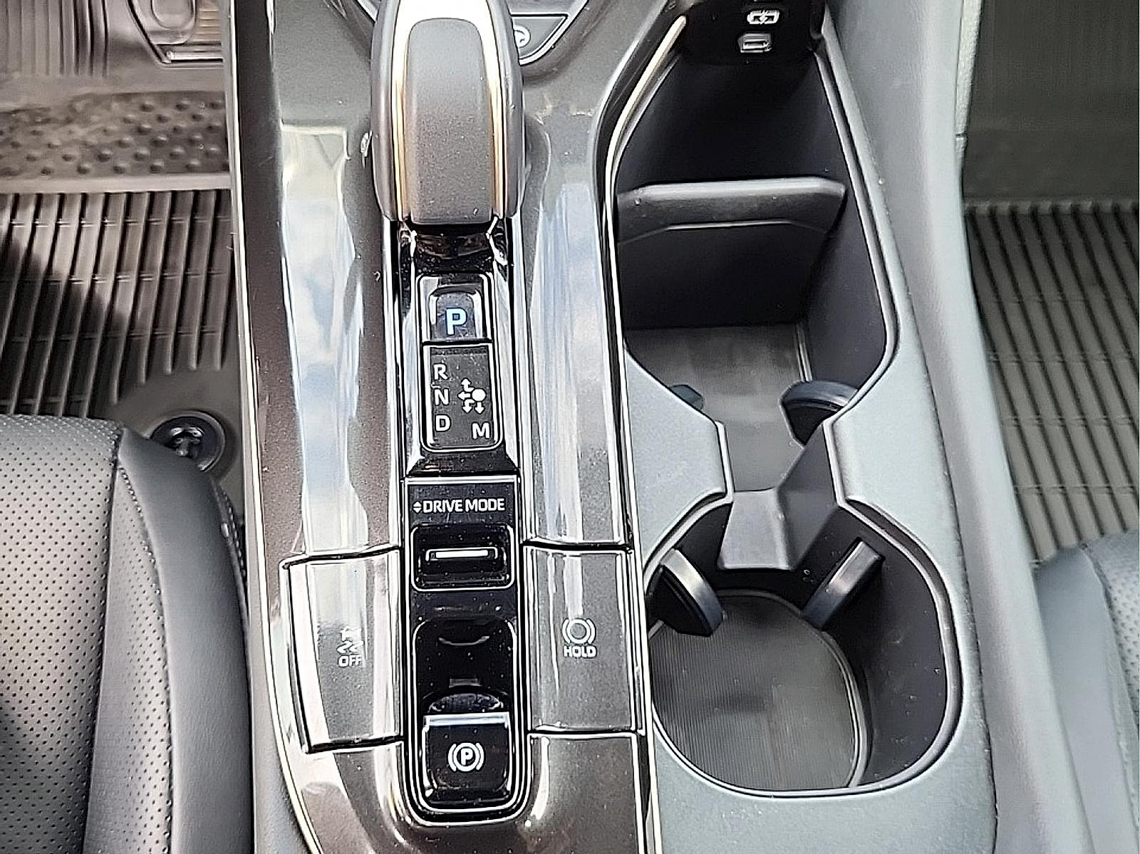 Used 2024 Toyota Crown Platinum AWD/4WD image 27