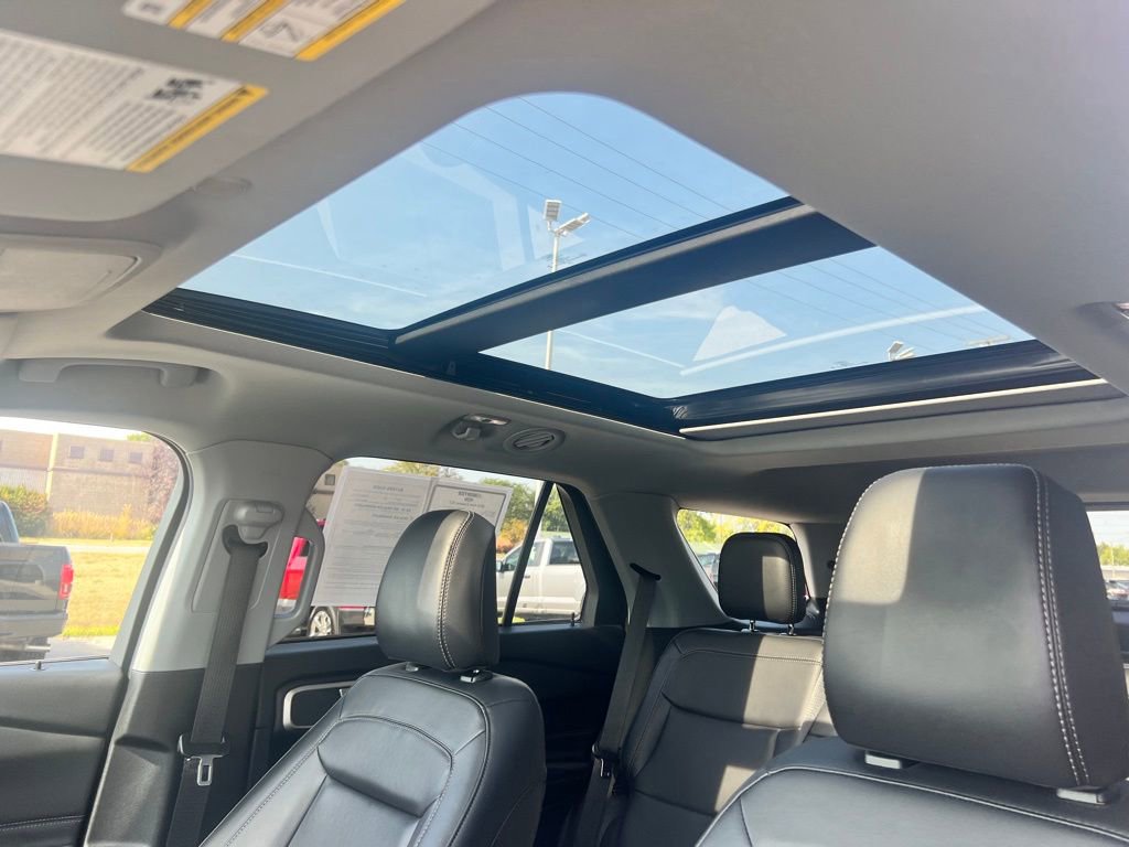 Used 2023 Ford Explorer XLT w/ Equipment Group 202A image 22