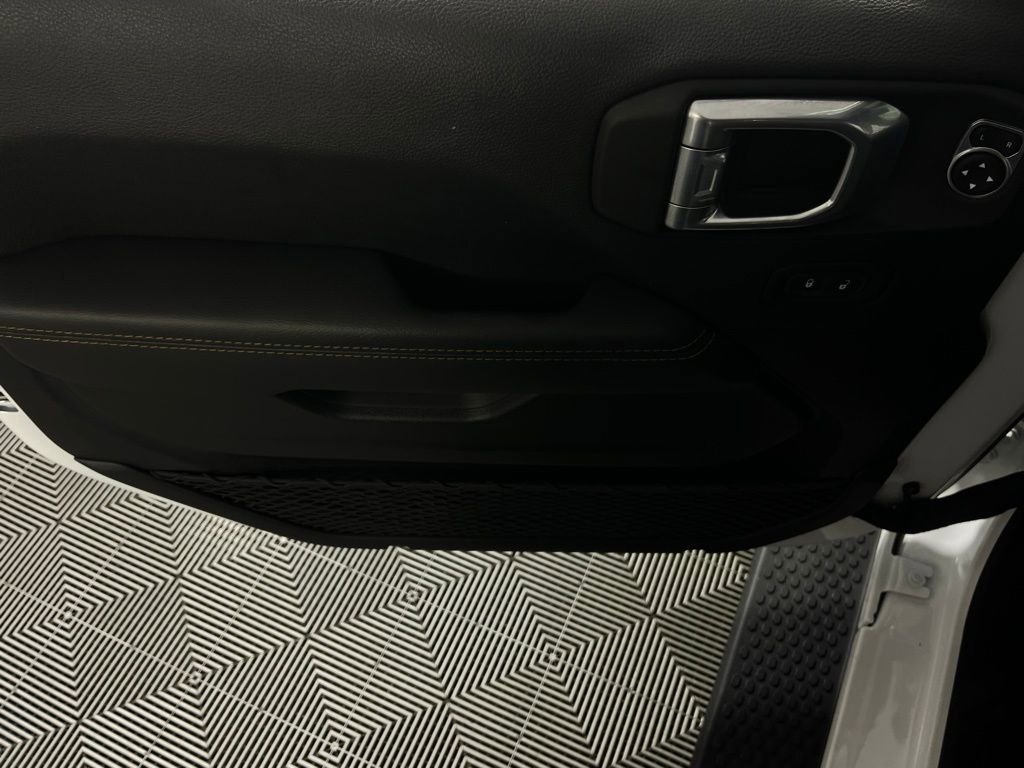 Used 2021 Jeep Wrangler Unlimited Sahara image 26