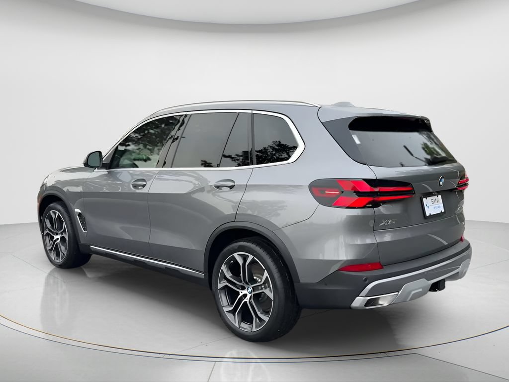 New 2026 BMW X5 xDrive40i w/ Premium Package AWD/4WD image 3