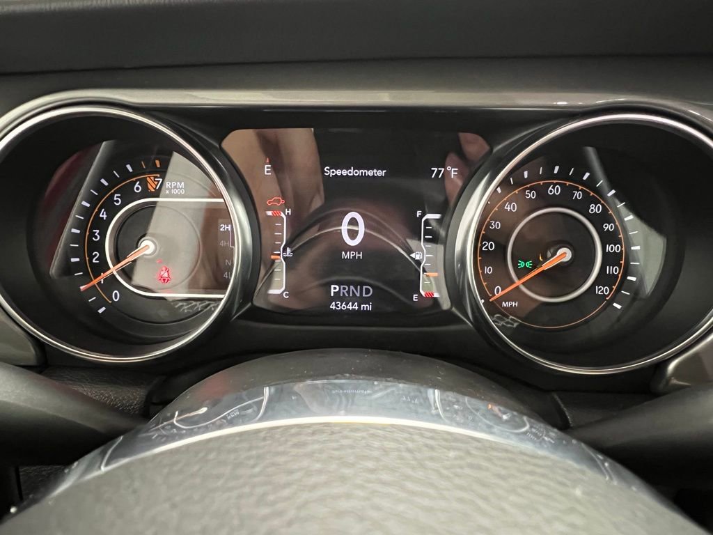 Used 2022 Jeep Wrangler Unlimited Sahara w/ Cold Weather Group image 24