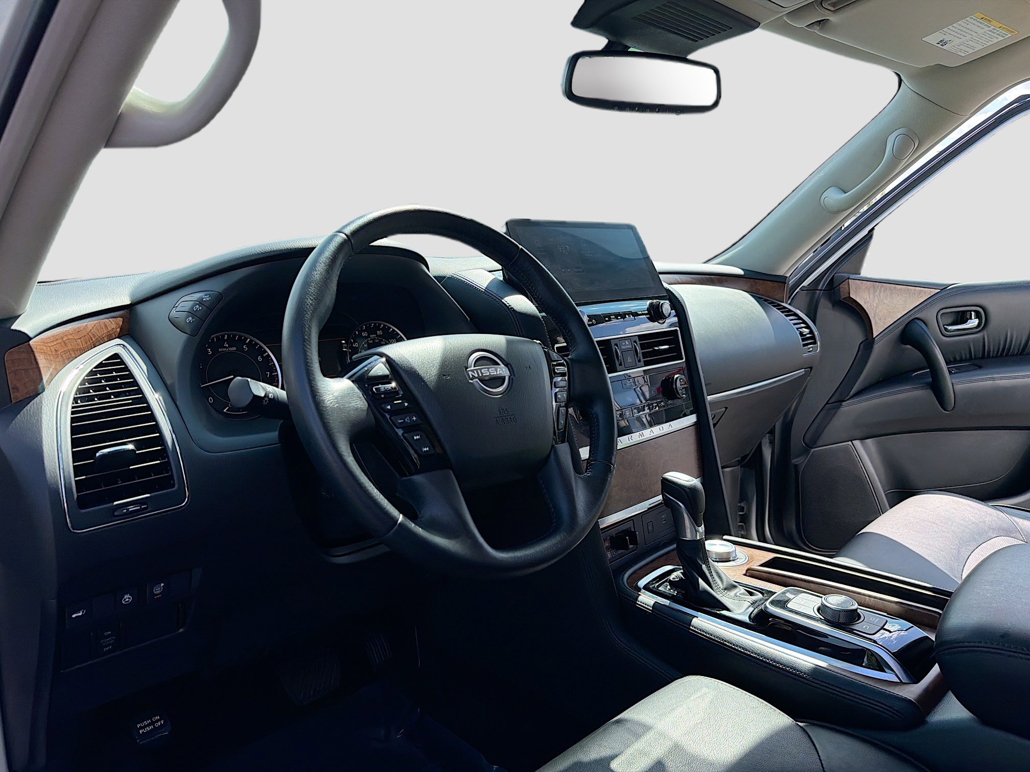 Used 2024 Nissan Armada SL AWD/4WD image 4