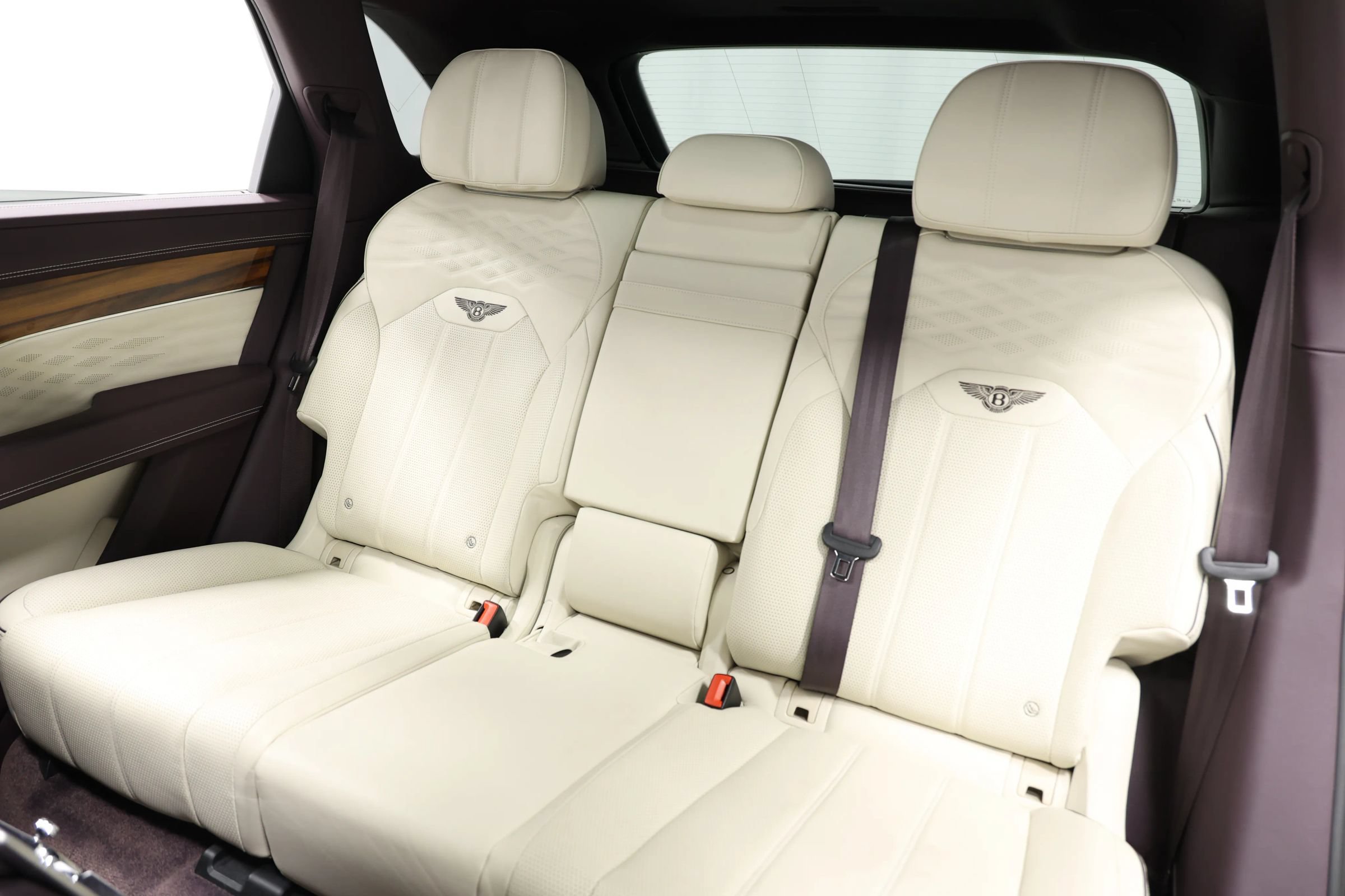 Used 2023 Bentley Bentayga Extended Wheelbase AWD/4WD image 4