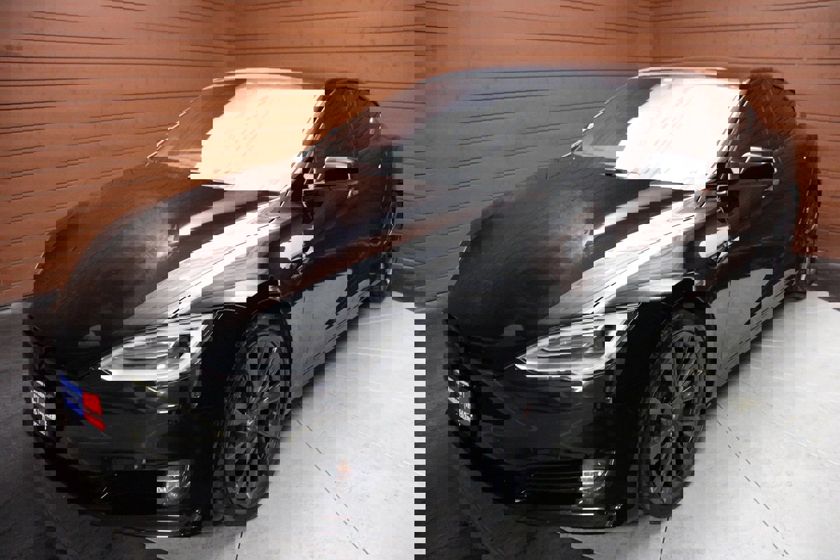 Used 2020 Tesla Model S Performance image 5