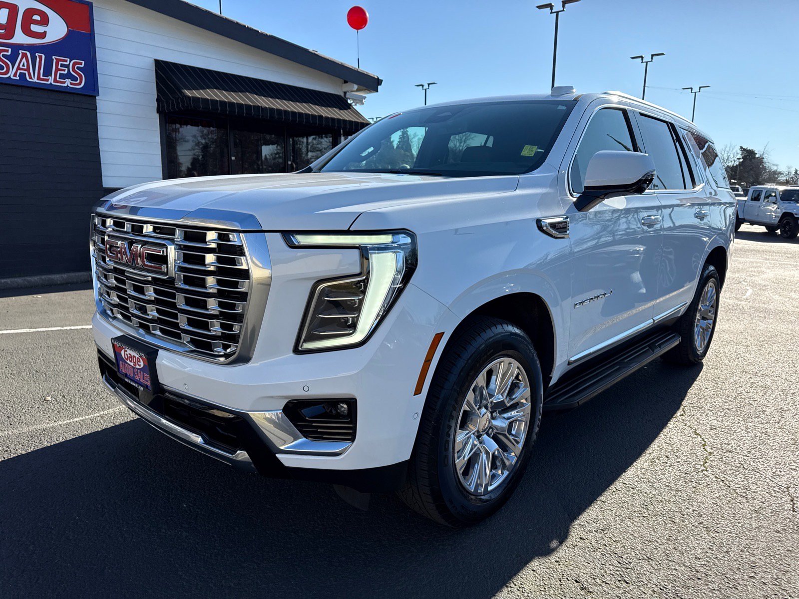 Used 2025 GMC Yukon Denali image 2
