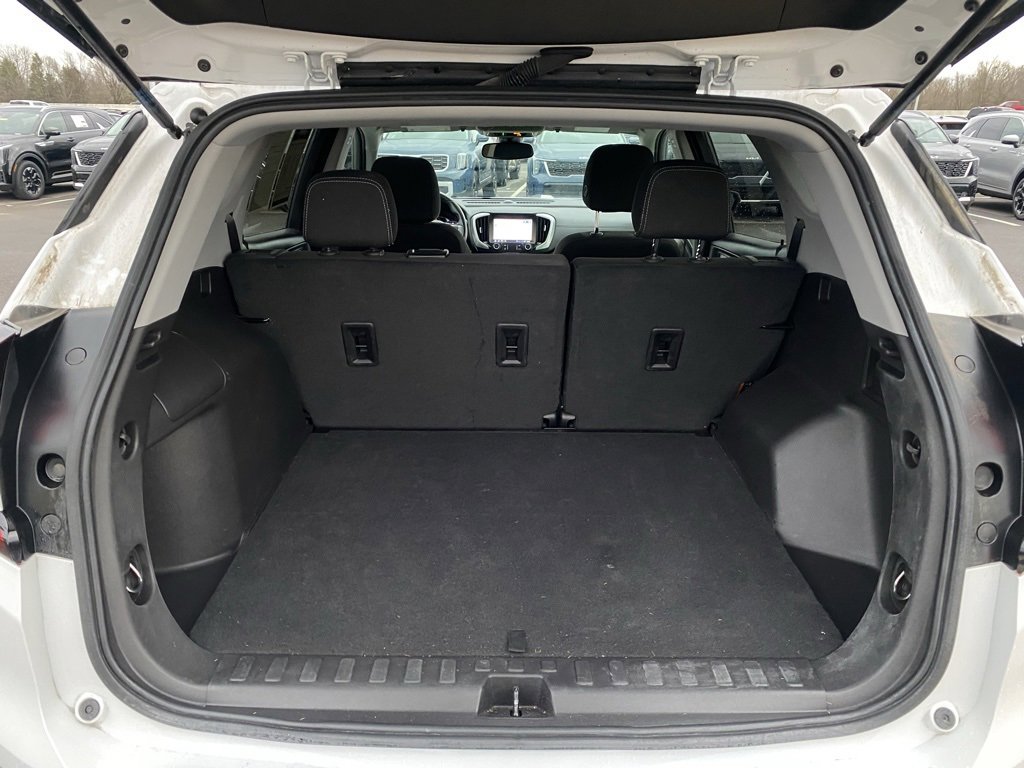 Used 2024 GMC Terrain SLE w/ Driver Convenience Package image 27