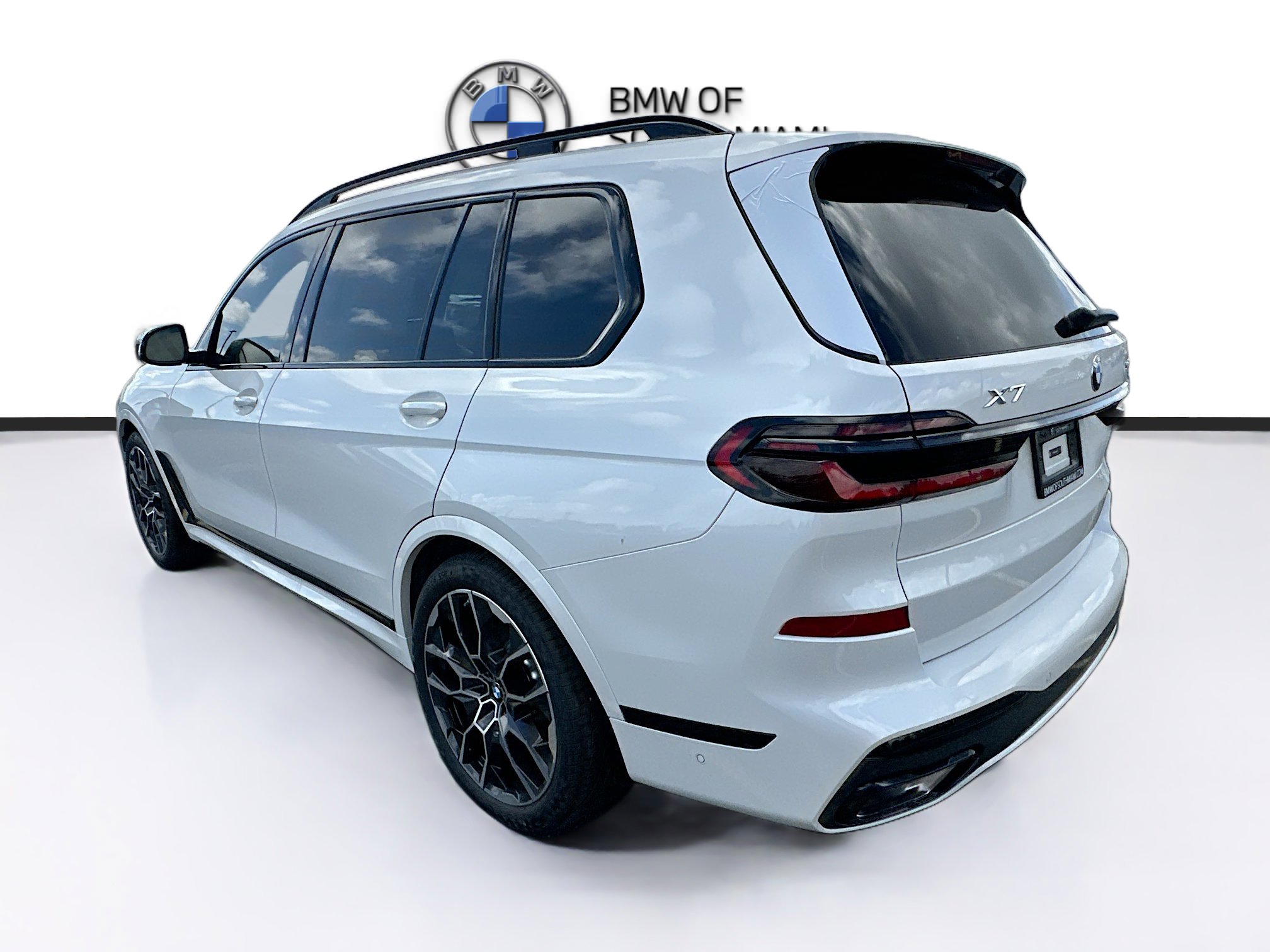 New 2026 BMW X7 xDrive40i w/ M Sport Package image 4