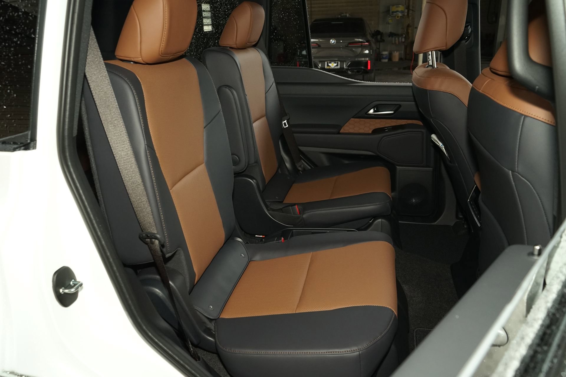 Used 2026 Lexus GX 550 w/ Cold Area Package image 18