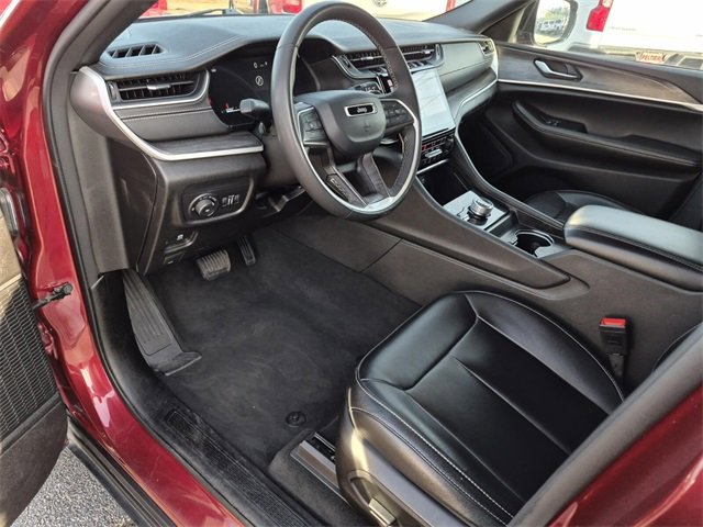 Used 2024 Jeep Grand Cherokee Limited image 21