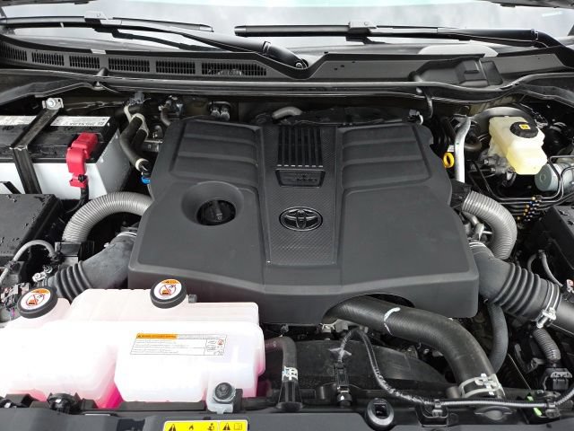 Used 2026 Toyota Tundra SR5 AWD/4WD image 25