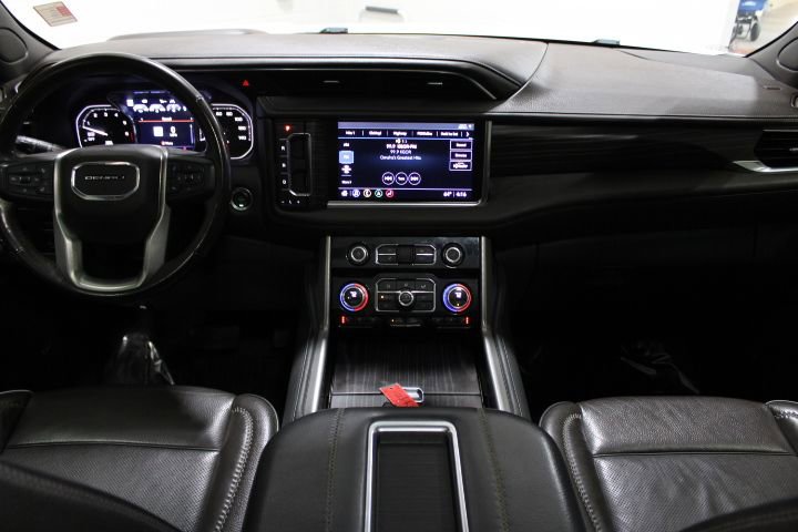 Used 2021 GMC Yukon XL Denali w/ Denali Ultimate Package image 2