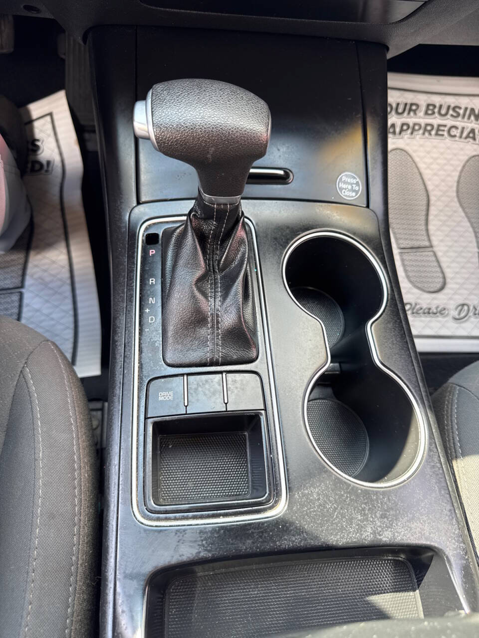 Used 2019 Kia Sorento FWD image 16