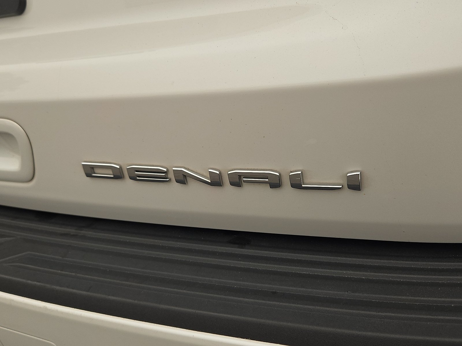 Used 2021 GMC Yukon Denali AWD/4WD image 32