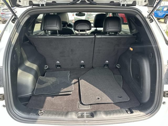 Used 2024 Jeep Compass Latitude w/ Sun and Sound Group AWD/4WD image 14