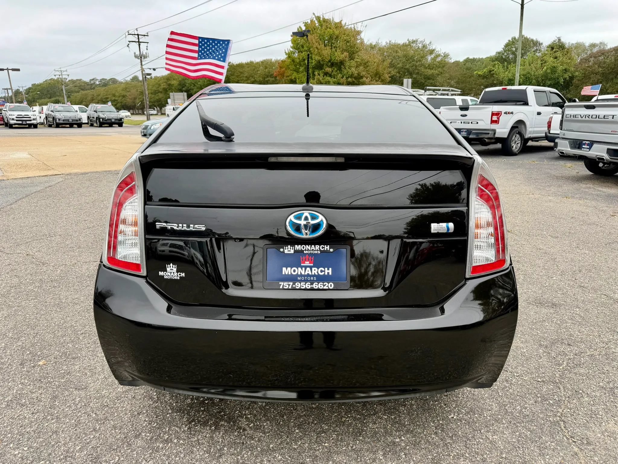 Used 2014 Toyota Prius Four FWD image 4