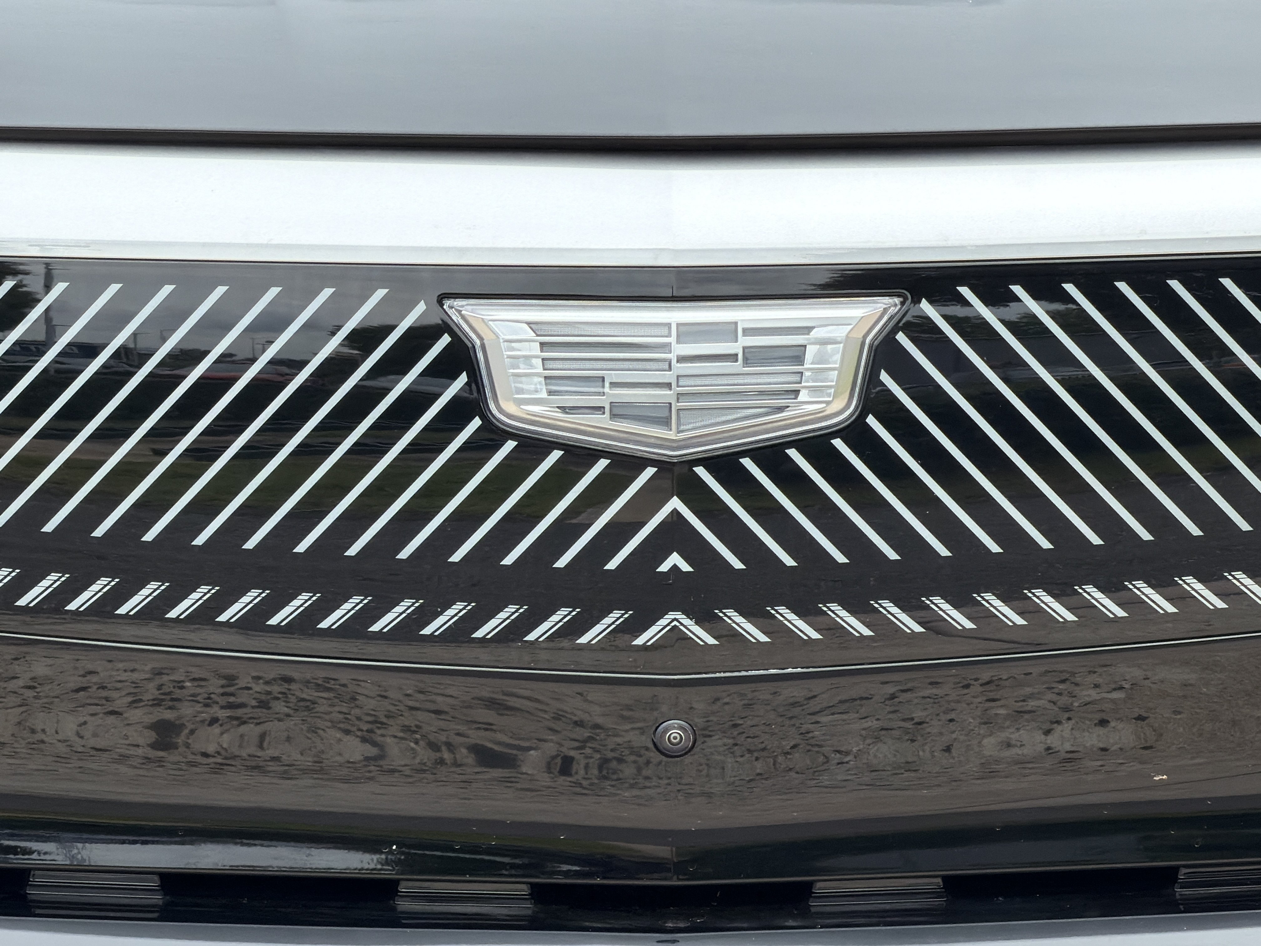 Used 2025 Cadillac Optiq Luxury 2 w/ LPO, Floor Liner Package AWD/4WD image 15