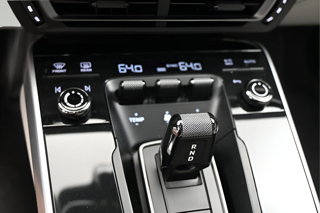 Certified 2024 Porsche 911 Turbo AWD/4WD image 14