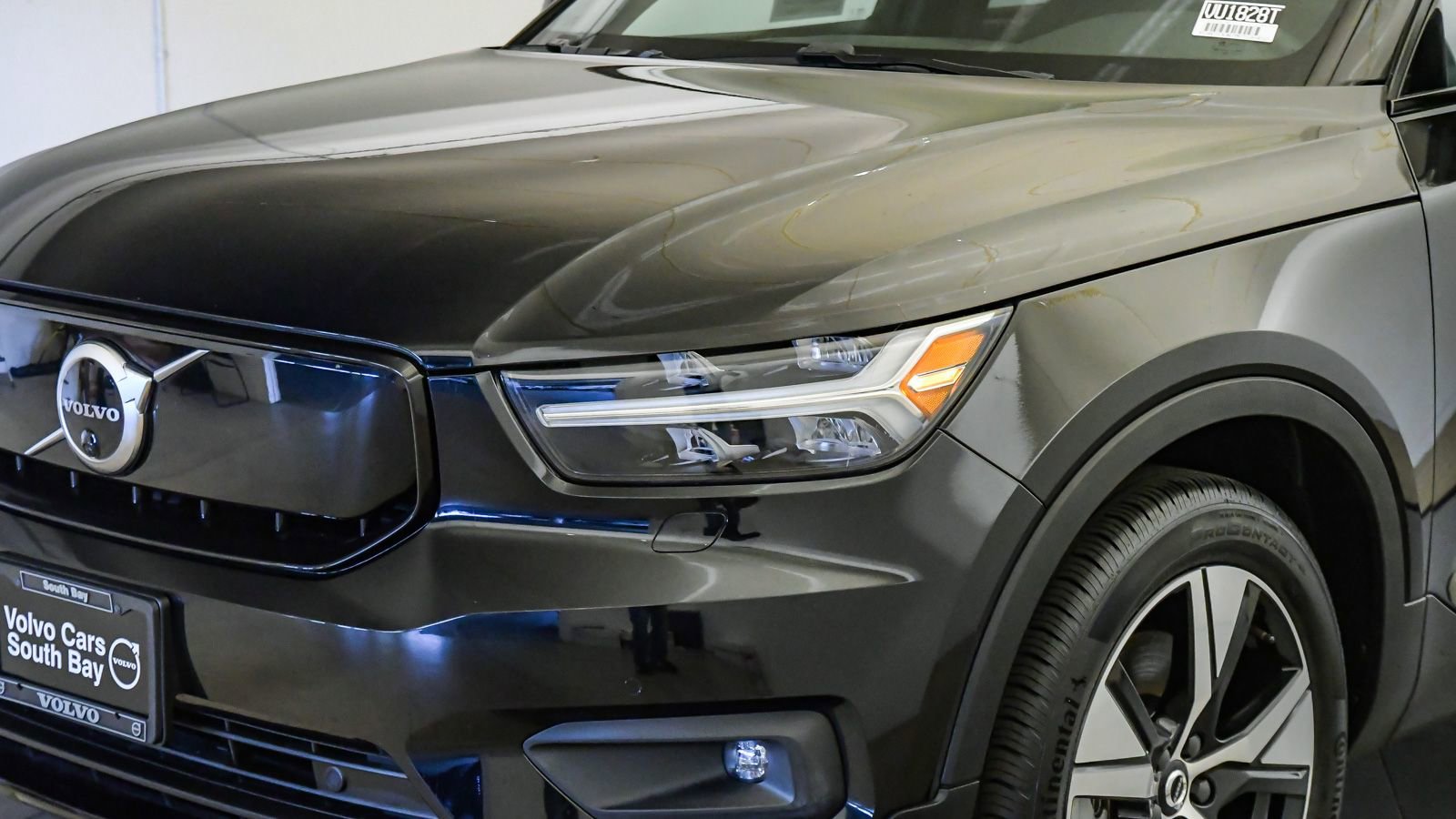 Certified 2021 Volvo XC40 P8 Recharge w/ Advanced Package AWD/4WD image 9