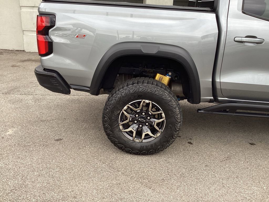 Used 2024 Chevrolet Colorado ZR2 w/ ZR2 Convenience Package III image 25