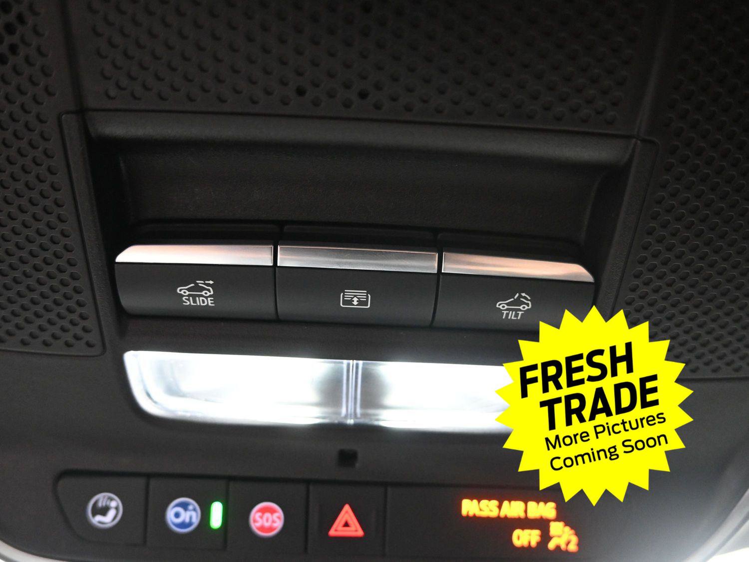 Used 2024 Chevrolet Traverse RS image 38