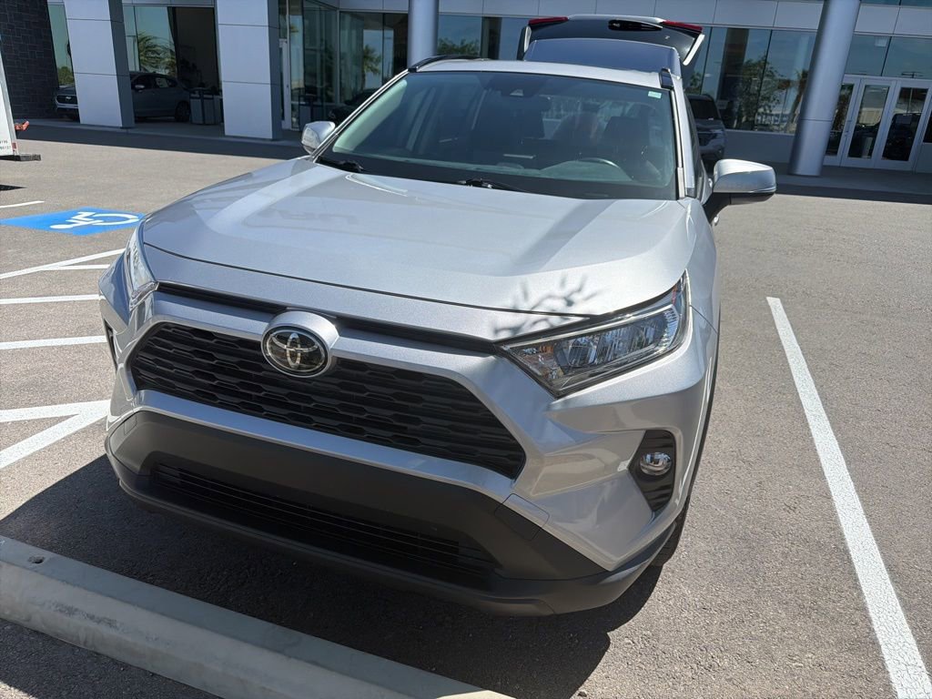 Used 2019 Toyota RAV4 XLE w/ Convenience Package AWD/4WD image 5
