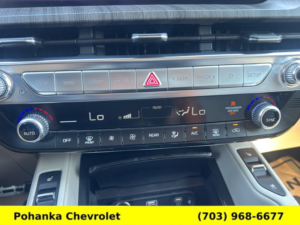 Used 2024 Kia Telluride SX w/ Towing Package FWD image 18