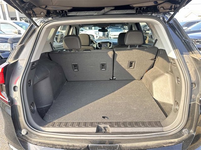 Used 2024 GMC Terrain SLE w/ Elevation Edition image 10