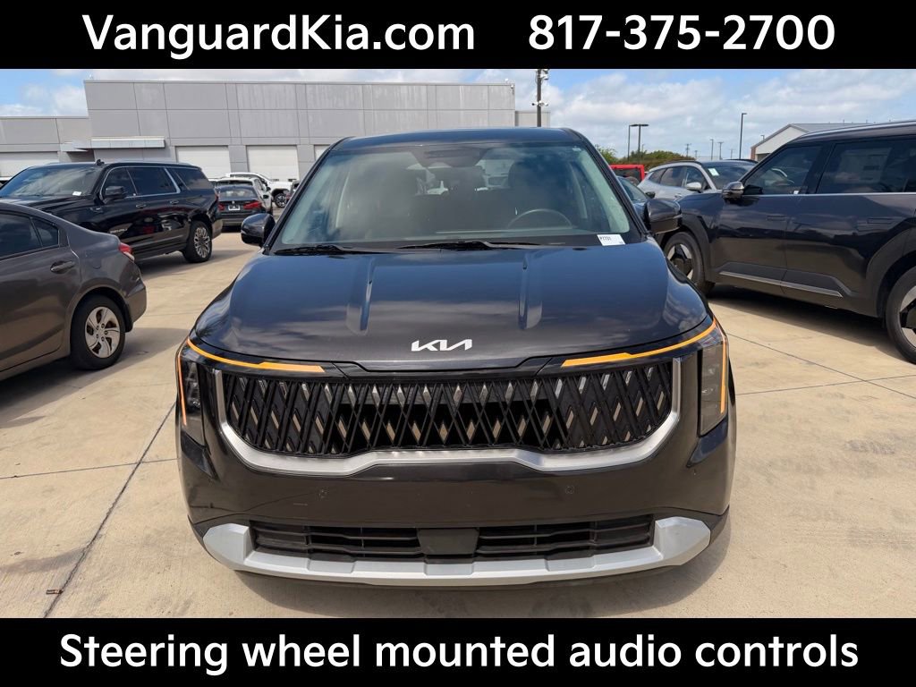 Certified 2025 Kia Carnival image 7